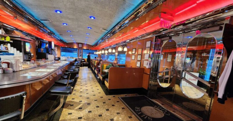 Somewhere Between Philadelphia and Atlantic City, This New Jersey Diner Built a Loyal Following