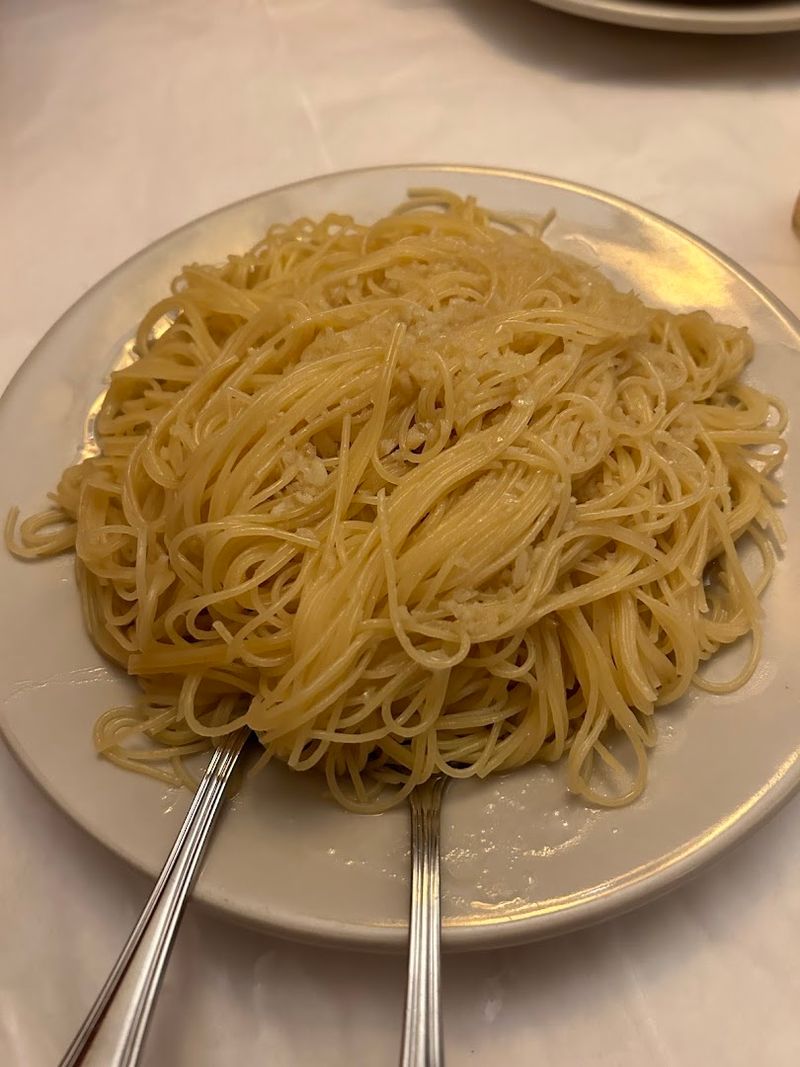 Spaghetti Bordelaise and the Simpler Pleasures on the Menu Spaghetti Bordelaise and the Simpler Pleasures on the Menu