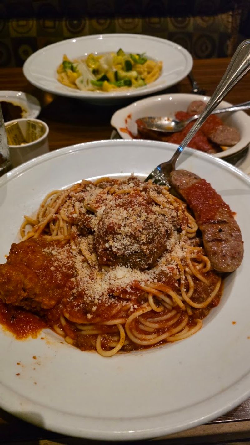 Spaghetti and Meatballs Done the Right Way Spaghetti and Meatballs Done the Right Way
