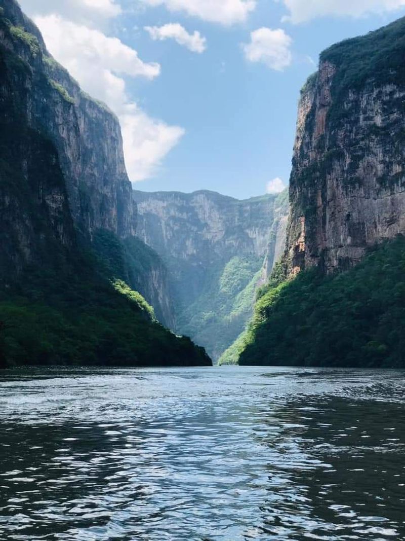 Sumidero Canyon - Chiapas, Mexico Sumidero Canyon - Chiapas, Mexico