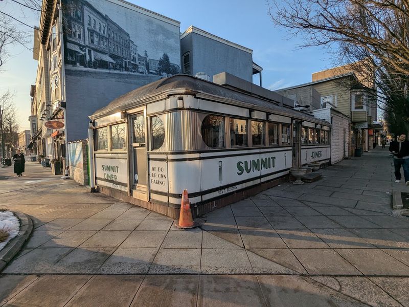 Summit Diner, Summit, New Jersey Summit Diner, Summit, New Jersey