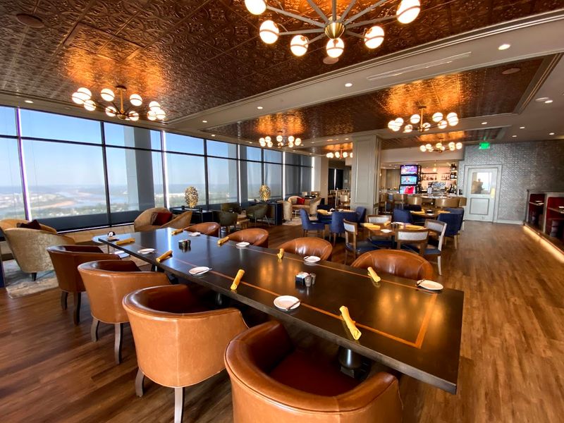 TH1RTYONE Kitchen: Casual Dining on the 31st Floor TH1RTYONE Kitchen: Casual Dining on the 31st Floor