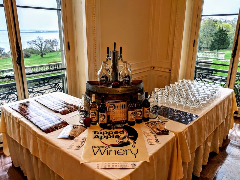 Tapped Apple Cidery and Winery, Westerly