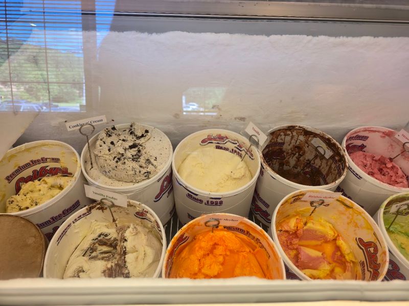 The 47-Flavor Ice Cream Lineup That Keeps People Coming Back