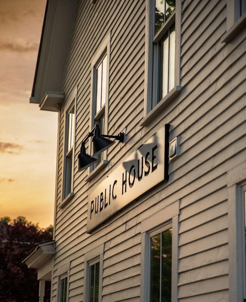 The Anchor at Tideline: Sleep Where You Eat The Anchor at Tideline: Sleep Where You Eat