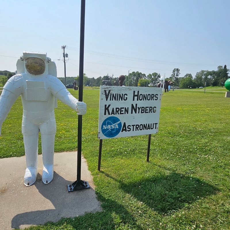 The Astronaut Tribute That Surprises Most Visitors The Astronaut Tribute That Surprises Most Visitors