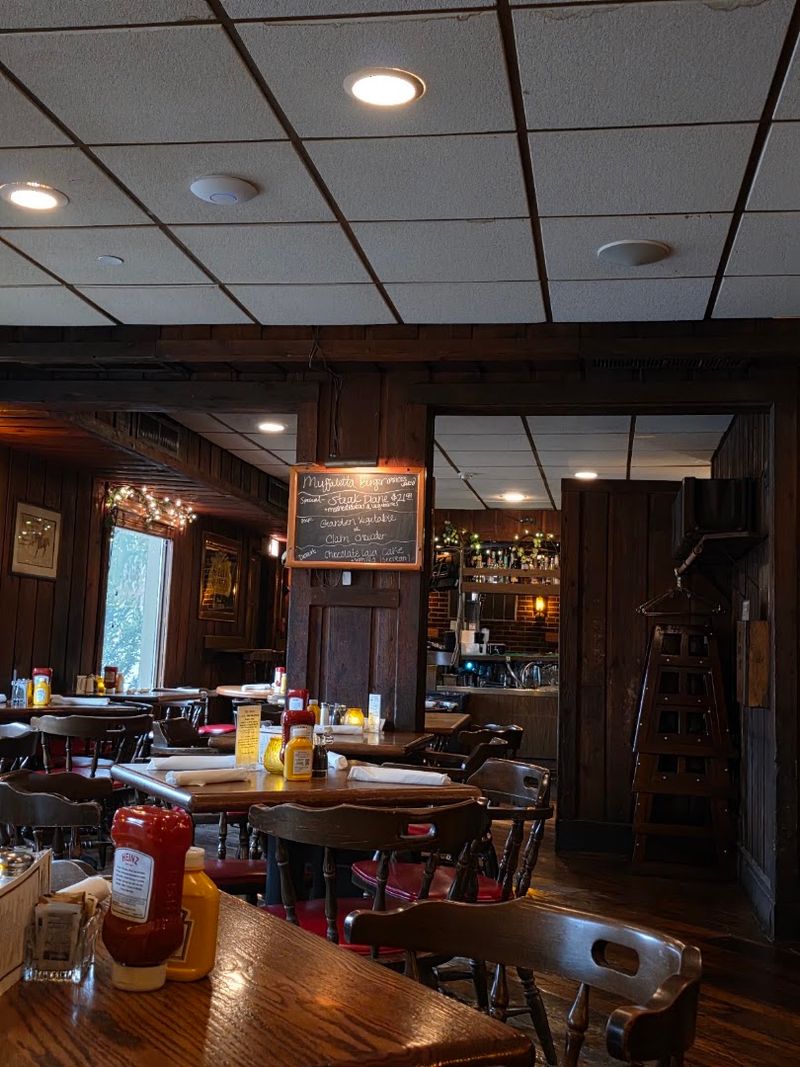The Atmosphere Inside the Dining Room