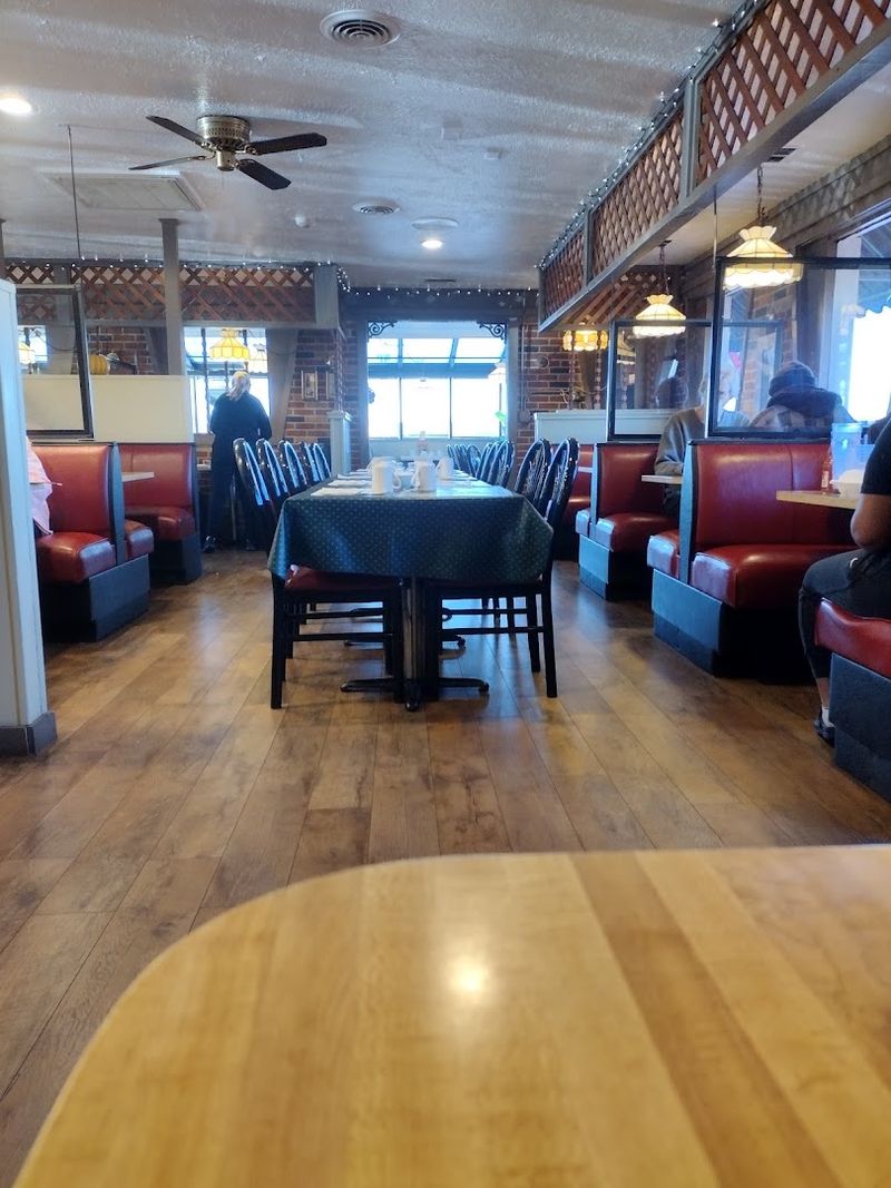 The Atmosphere Inside the Dining Room