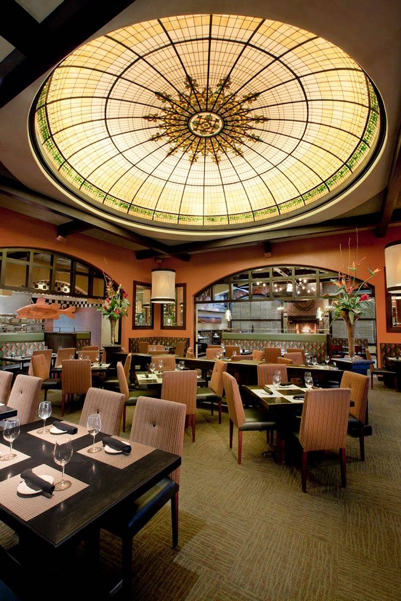 The Atmosphere That Makes Every Visit Feel Like an Occasion The Atmosphere That Makes Every Visit Feel Like an Occasion
