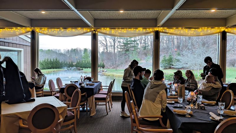 The Atmosphere That Makes Every Visit Feel Like an Occasion The Atmosphere That Makes Every Visit Feel Like an Occasion