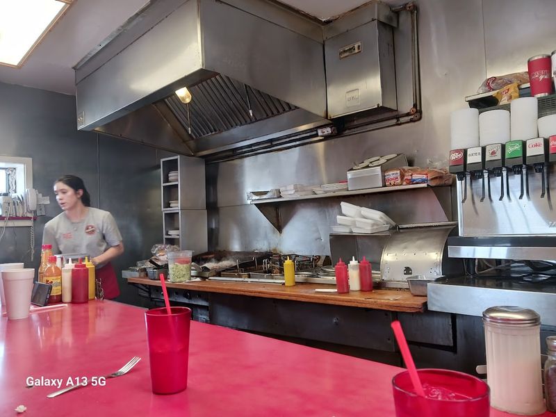 The Atmosphere That No Chain Restaurant Can Copy