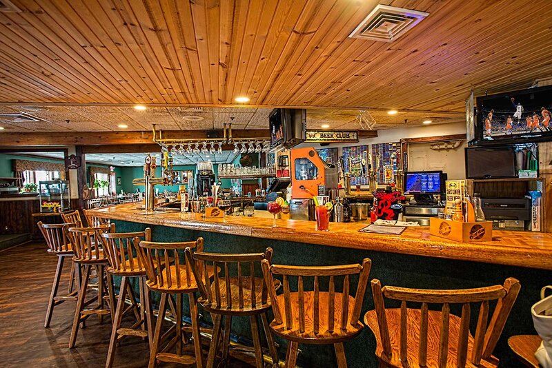 The Bar Scene That Keeps People Coming Back The Bar Scene That Keeps People Coming Back