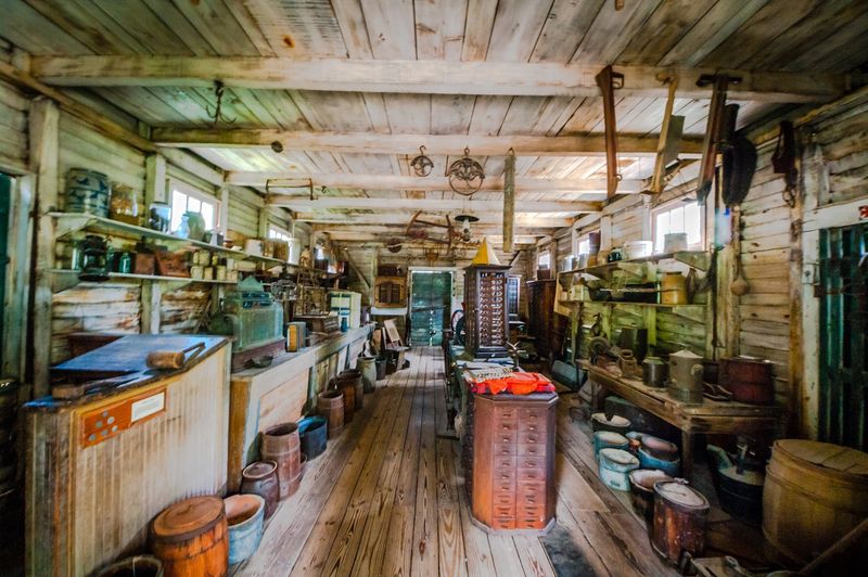 The Barn: A Warehouse of Everyday Life The Barn: A Warehouse of Everyday Life