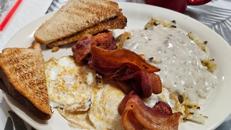 The Barnyard Buster and Other Classic Diner Builds