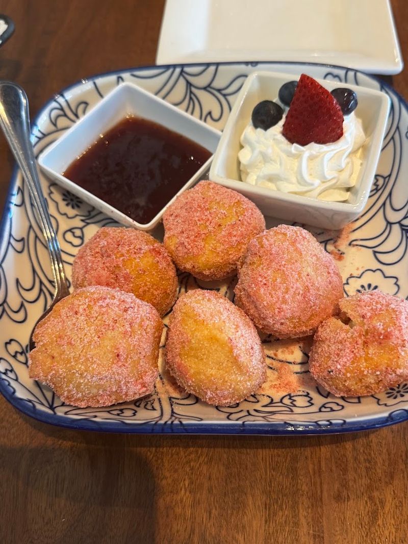 The Beignets Everyone Keeps Talking About The Beignets Everyone Keeps Talking About