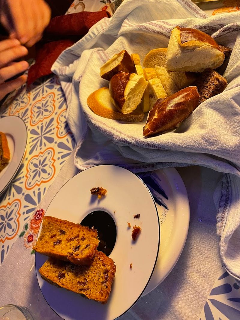 The Bread Basket That Sets the Tone Before the Main Event The Bread Basket That Sets the Tone Before the Main Event