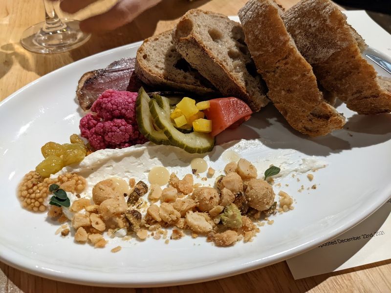 The Bread and Opening Courses That Set the Tone The Bread and Opening Courses That Set the Tone