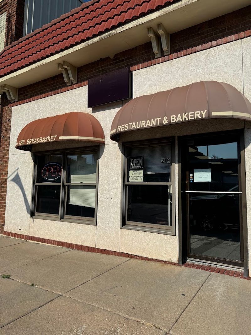 The Breadbasket, Newton, Kansas