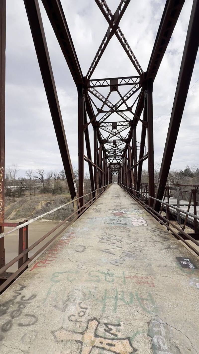 The Bridge as a Walking and Photography Destination The Bridge as a Walking and Photography Destination
