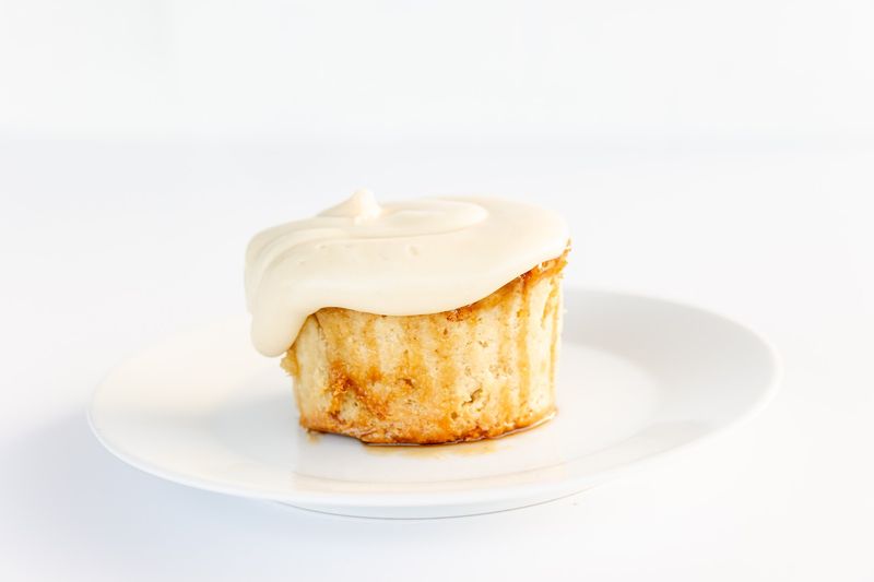 The Cinnamon Roll That Stops People Mid-Sentence The Cinnamon Roll That Stops People Mid-Sentence