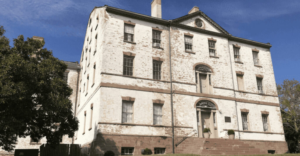 The Colonial Mansion Where a Founding Father Lost His Son to History