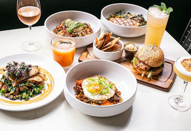 The Colorful Bowls That Keep People Coming Back