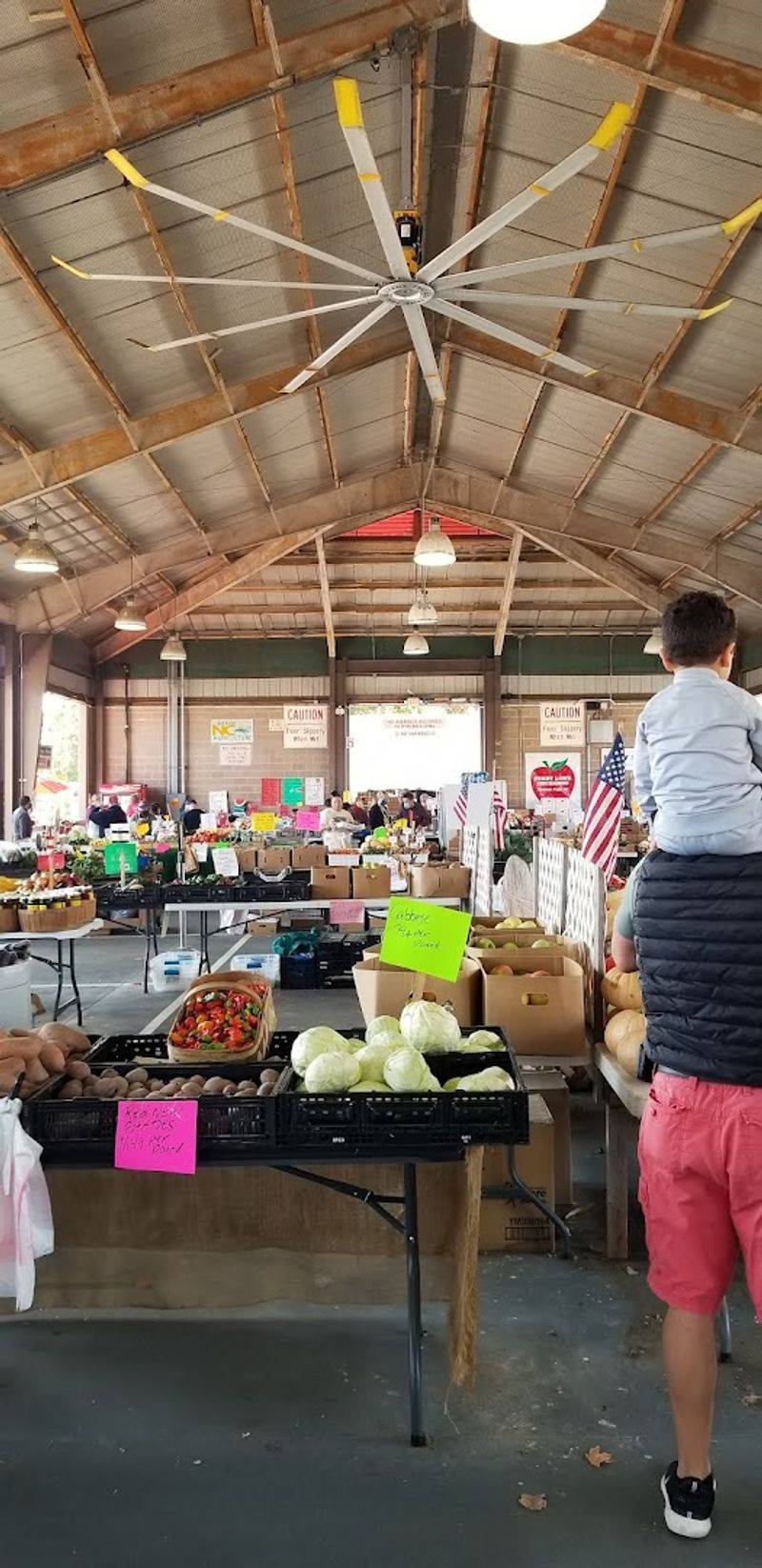 The Community Vibe: Friendly Vendors and a Welcoming Crowd