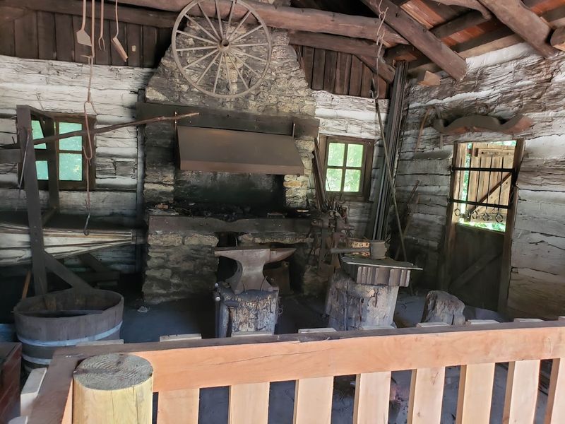The Costumed Interpreters Who Bring 1830s Life to the Present