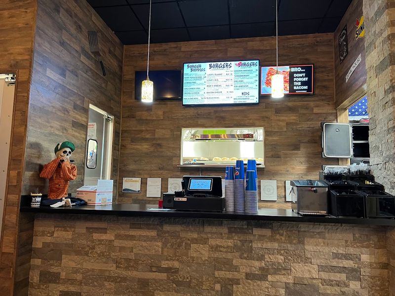 The Counter-Service Setup and the Atmosphere Inside The Counter-Service Setup and the Atmosphere Inside
