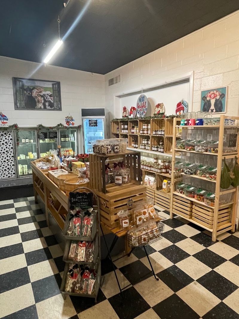 The Country Store Feeling That Surprises First-Time Visitors