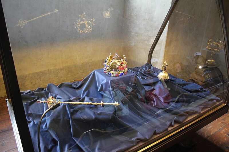 The Cursed Crown Jewels The Cursed Crown Jewels