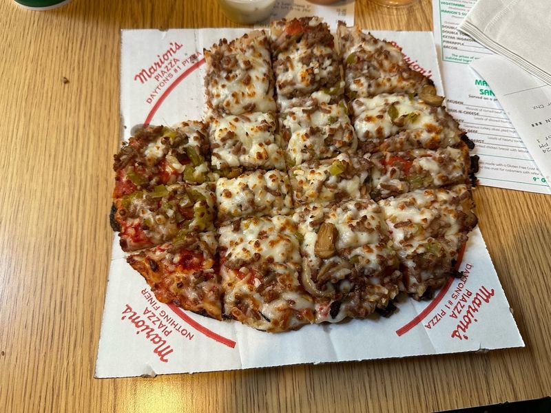 The Deluxe Pizza That Regulars Swear By The Deluxe Pizza That Regulars Swear By
