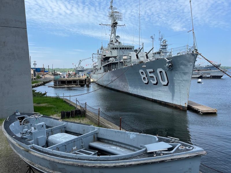 The Destroyer and the PT Boats