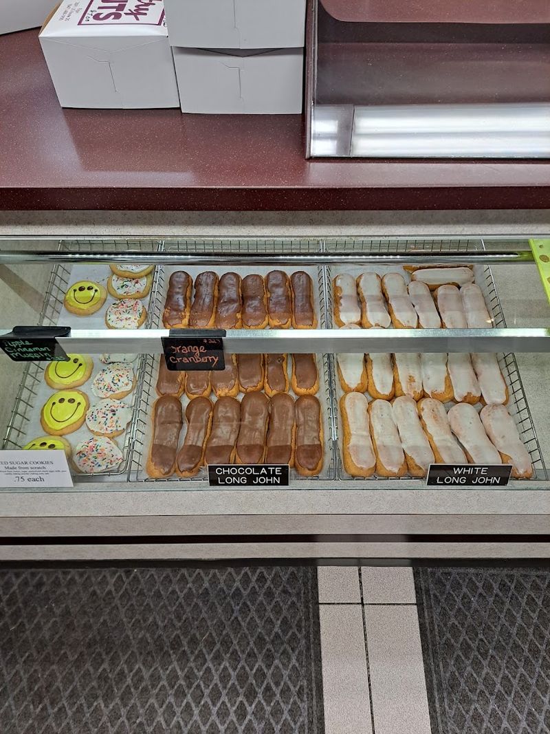 The Donut Lineup That Keeps People Coming Back The Donut Lineup That Keeps People Coming Back