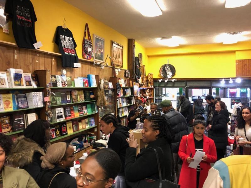 The FBI Was Watching, and the Store Kept Going The FBI Was Watching, and the Store Kept Going