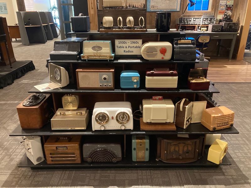 The First Transistor Radio on Display and What It Meant for the World The First Transistor Radio on Display and What It Meant for the World