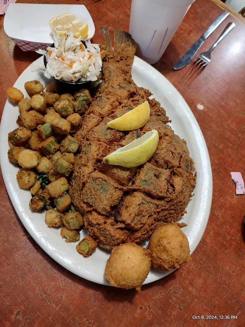 The Flounder Plates Worth Planning Your Day Around The Flounder Plates Worth Planning Your Day Around