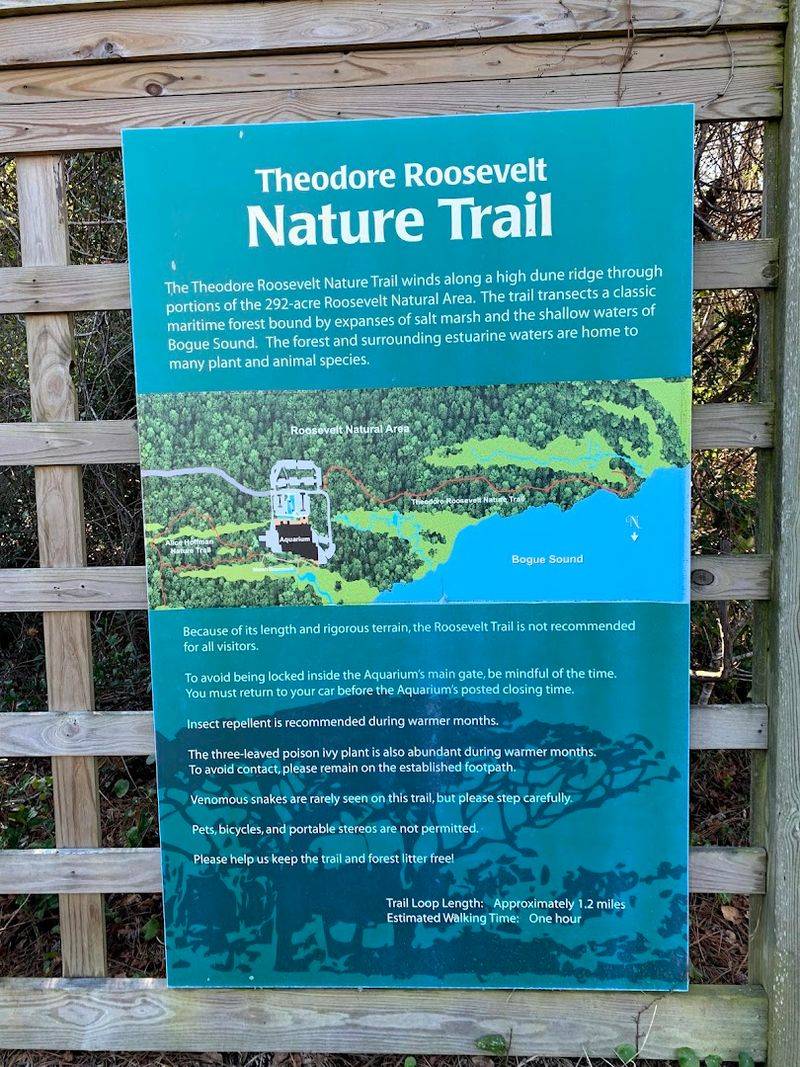 The Free Trail Versus The Aquarium Paths The Free Trail Versus The Aquarium Paths