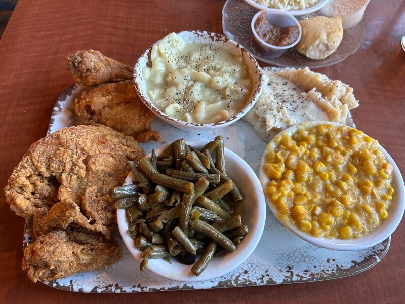 The Fried Chicken That Built the Reputation The Fried Chicken That Built the Reputation