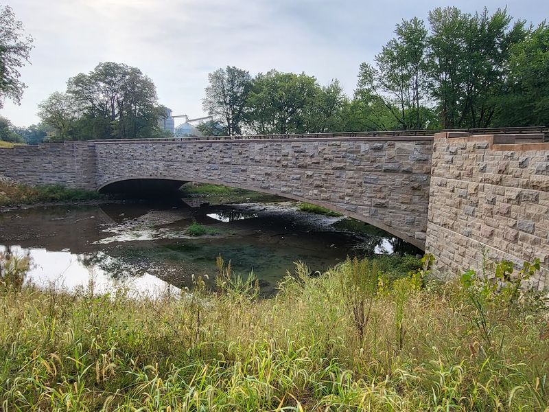 The Giant Earthwork: The Canal's Embankment and Aqueduct The Giant Earthwork: The Canal's Embankment and Aqueduct