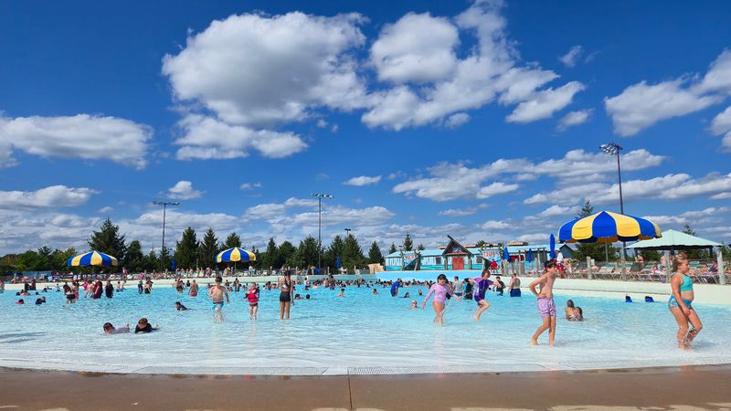 The Giant Wave Pool That Steals the Show The Giant Wave Pool That Steals the Show