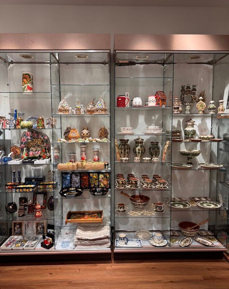 The Gift Shop Worth Browsing Slowly The Gift Shop Worth Browsing Slowly