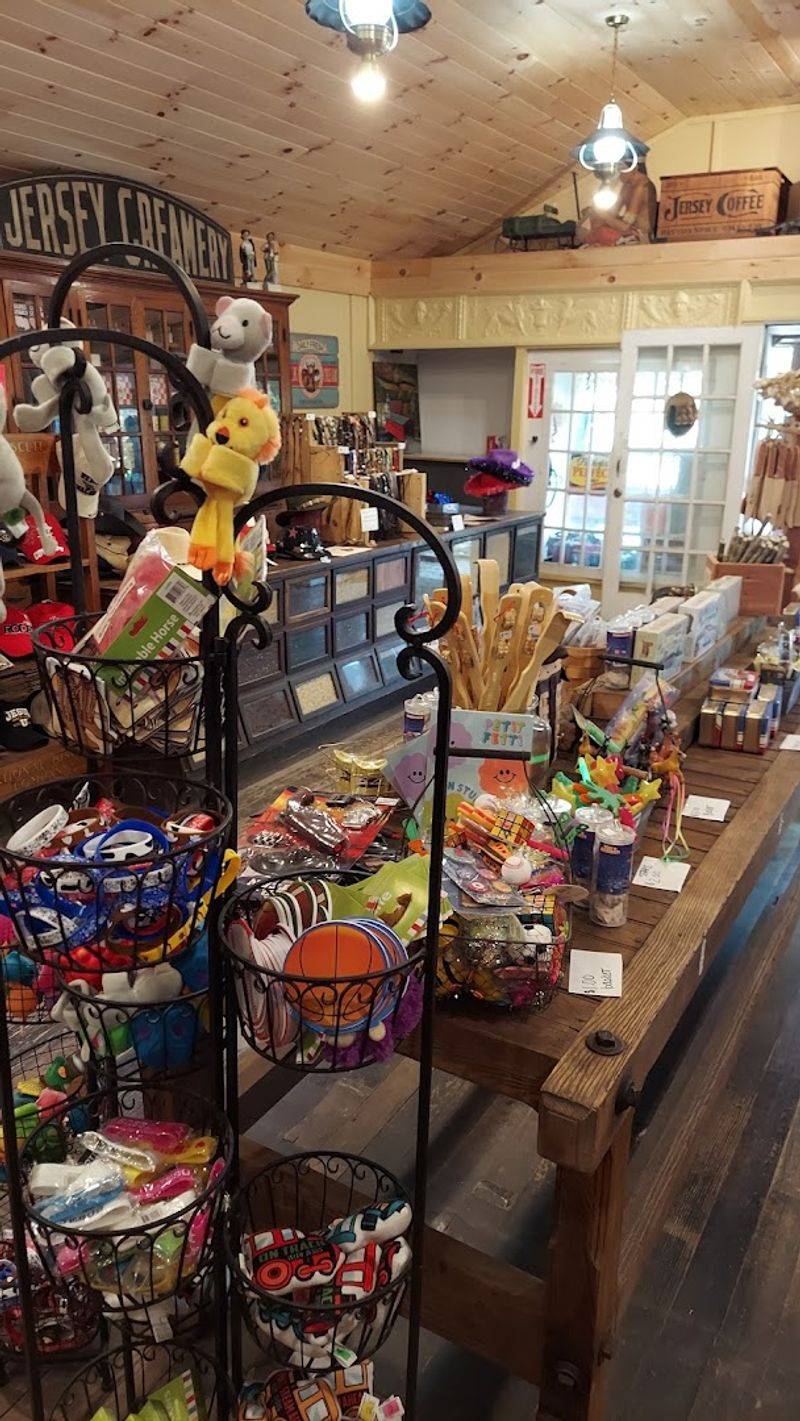 The Gift Shop and Keepsakes
