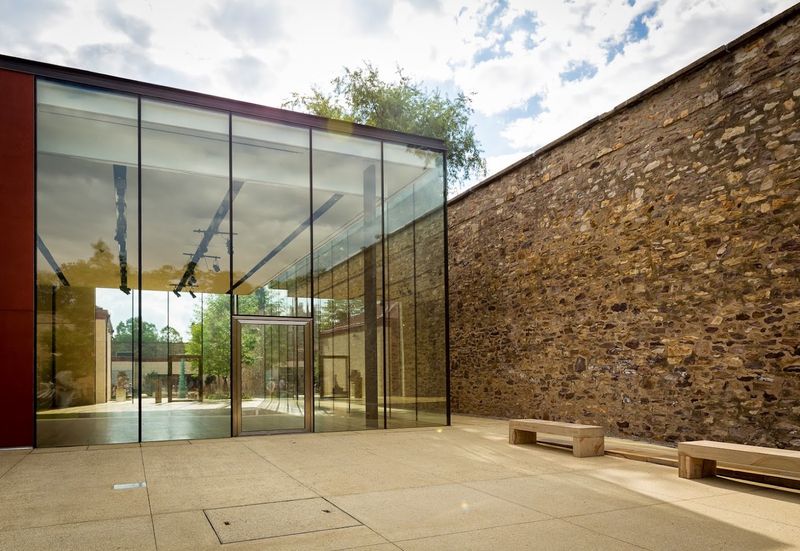 The Glass Pavilion That Stops You in Your Tracks