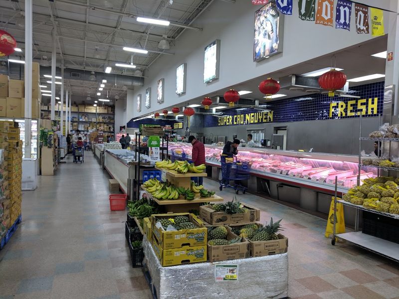 The In-Store Restaurants and Dining Options