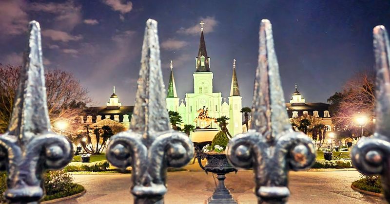 The Light Show That Transforms the Cathedral After Dark The Light Show That Transforms the Cathedral After Dark