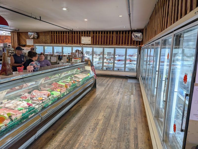 The Meat Case That Stops People Mid-Step The Meat Case That Stops People Mid-Step