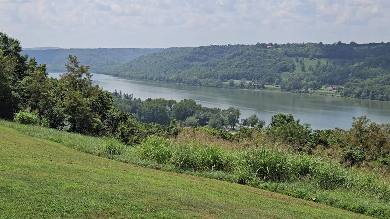The Ohio River as a Border Between Two Worlds