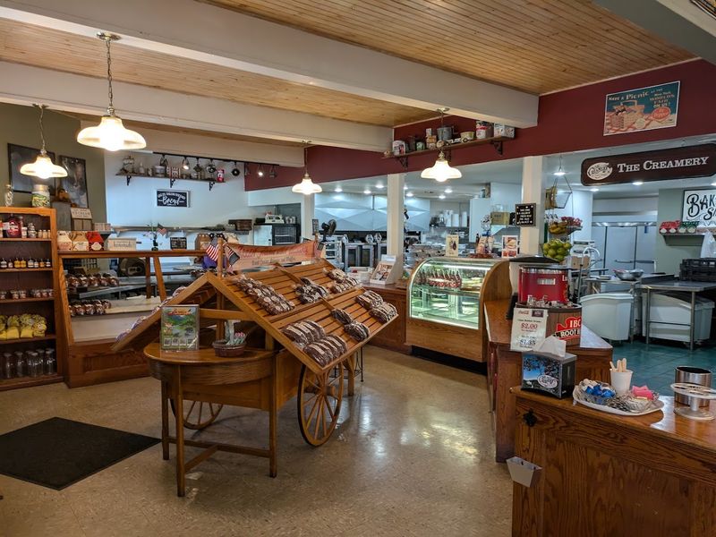 The Old Country Store Atmosphere