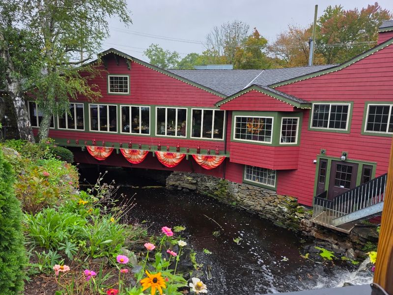 The Old Grist Mill Tavern, Seekonk, Massachusetts The Old Grist Mill Tavern, Seekonk, Massachusetts